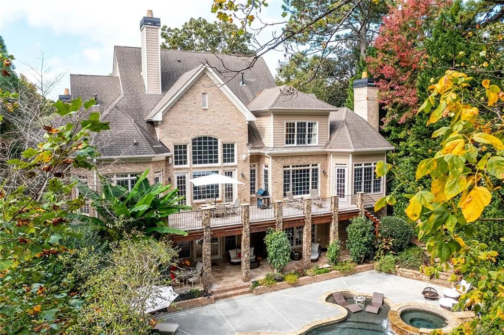 4721 E Conway Drive Nw, Sandy Springs, Georgia 30327, 5 Bedrooms Bedrooms, ,5 BathroomsBathrooms,Residential,Sold,4721 E Conway Drive Nw,6962396