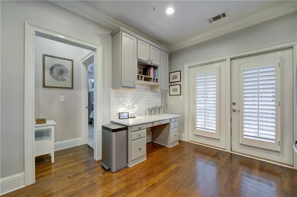 6417 Paulson Place, Atlanta, Georgia 30328, 2 Bedrooms Bedrooms, ,2 BathroomsBathrooms,Residential,Sold,6417 Paulson Place,7550914 6417 Paulson Place, Atlanta, Georgia 30328, 2 Bedrooms Bedrooms, ,2 BathroomsBathrooms,Residential,Sold,6417 Paulson Place,7550914