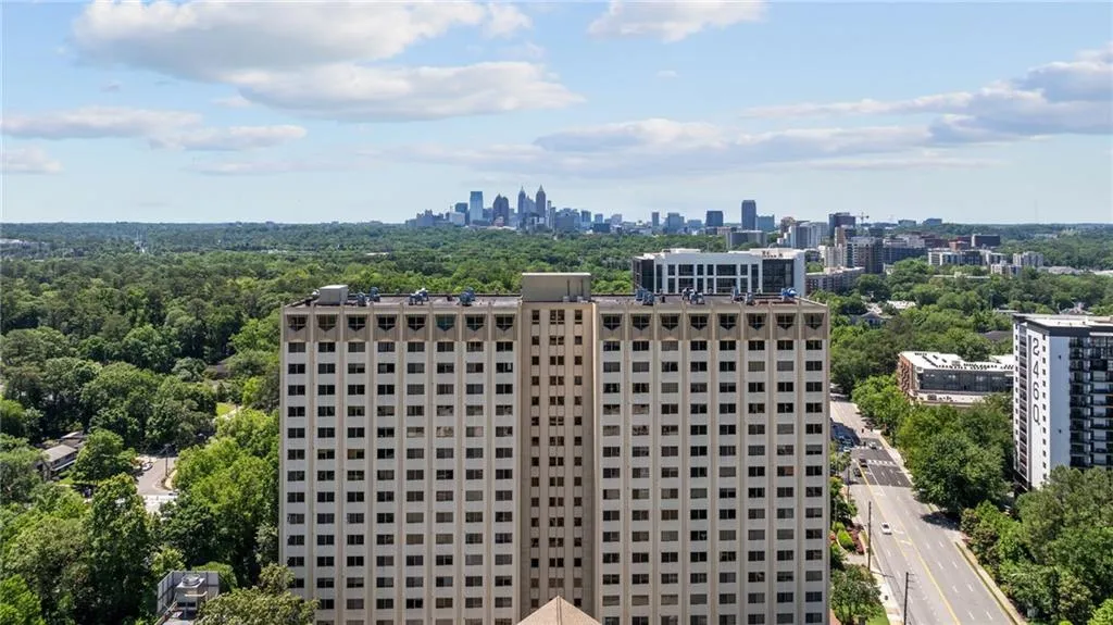 2479 Peachtree Road Ne Unit 412, Atlanta, Georgia 30305, 1 Bedroom Bedrooms, ,1 BathroomBathrooms,Residential,For Sale,2479 Peachtree Road Ne Unit 412,7611454