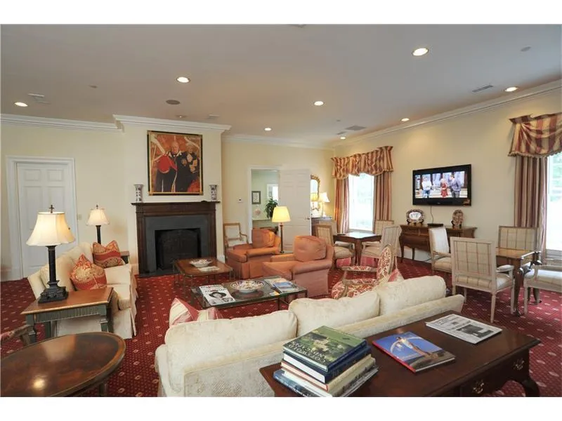 3657 Peachtree Road Unit 2a, Atlanta, Georgia 30319, 2 Bedrooms Bedrooms, ,2 BathroomsBathrooms,Residential,Sold,3657 Peachtree Road Unit 2a,5841418