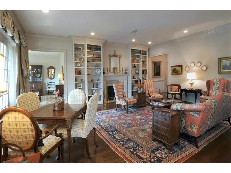3657 Peachtree Road Unit 2a, Atlanta, Georgia 30319, 2 Bedrooms Bedrooms, ,2 BathroomsBathrooms,Residential,Sold,3657 Peachtree Road Unit 2a,5841418