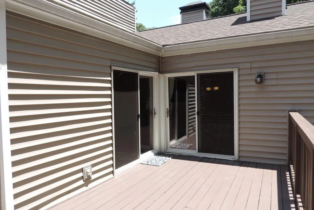 63 Dunwoody Springs Drive Unit D, Atlanta, Georgia 30328, 3 Bedrooms Bedrooms, ,2 BathroomsBathrooms,Residential,Sold,63 Dunwoody Springs Drive Unit D,6574196