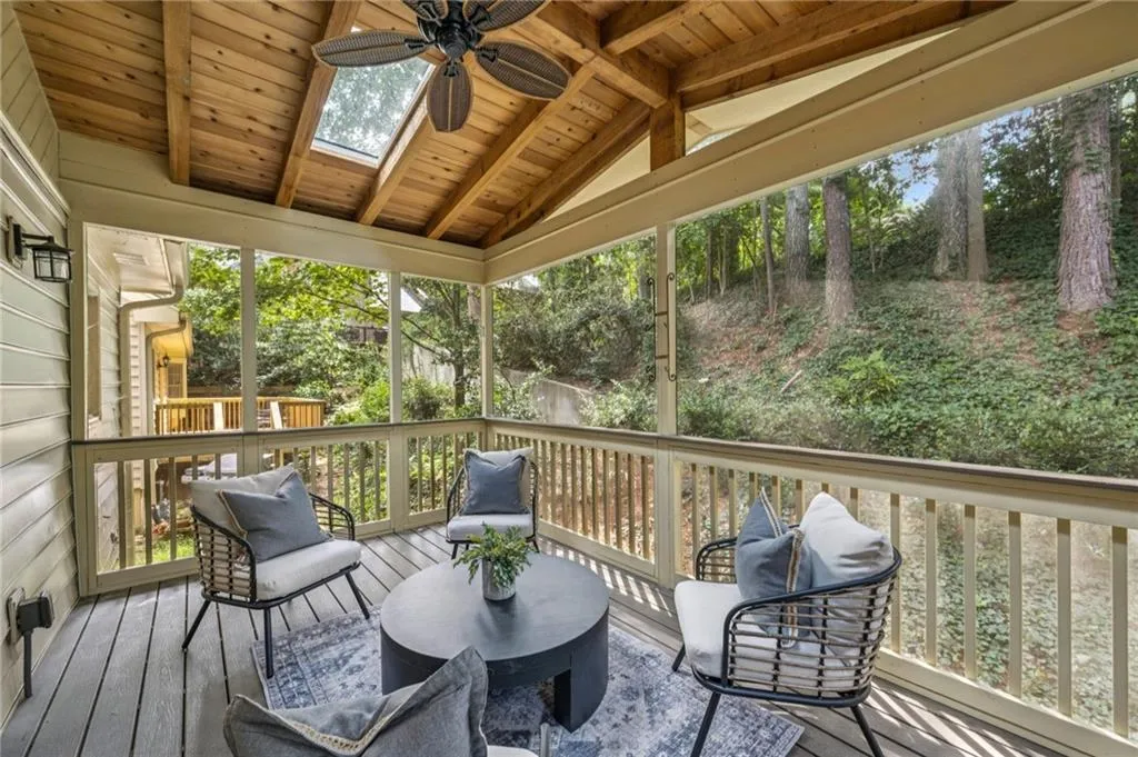 52 Ivy Chase Ne, Atlanta, Georgia 30342, 4 Bedrooms Bedrooms, ,2 BathroomsBathrooms,Residential,For Sale,52 Ivy Chase Ne,7636845