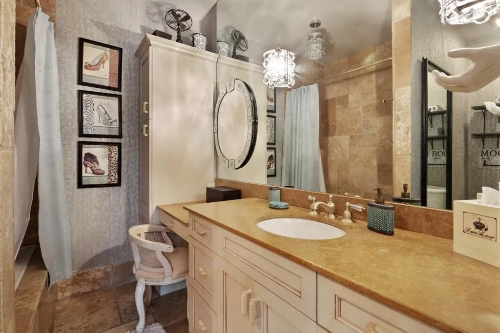 5450 Claire Rose Lane, Atlanta, Georgia 30327, 6 Bedrooms Bedrooms, ,5 BathroomsBathrooms,Residential,Sold,5450 Claire Rose Lane,6607326