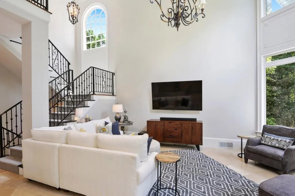 5450 Claire Rose Lane, Atlanta, Georgia 30327, 6 Bedrooms Bedrooms, ,5 BathroomsBathrooms,Residential,Sold,5450 Claire Rose Lane,6607326