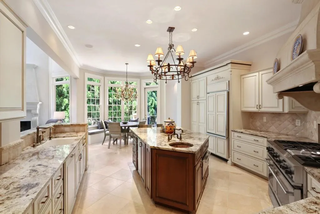 5450 Claire Rose Lane, Atlanta, Georgia 30327, 6 Bedrooms Bedrooms, ,5 BathroomsBathrooms,Residential,Sold,5450 Claire Rose Lane,6607326