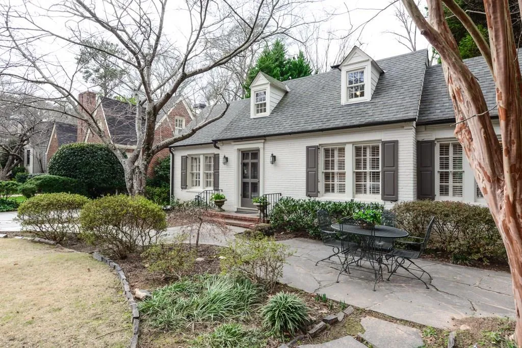 2366 Dellwood Drive Nw, Atlanta, Georgia 30305, 3 Bedrooms Bedrooms, ,3 BathroomsBathrooms,Residential,Sold,2366 Dellwood Drive Nw,5806666