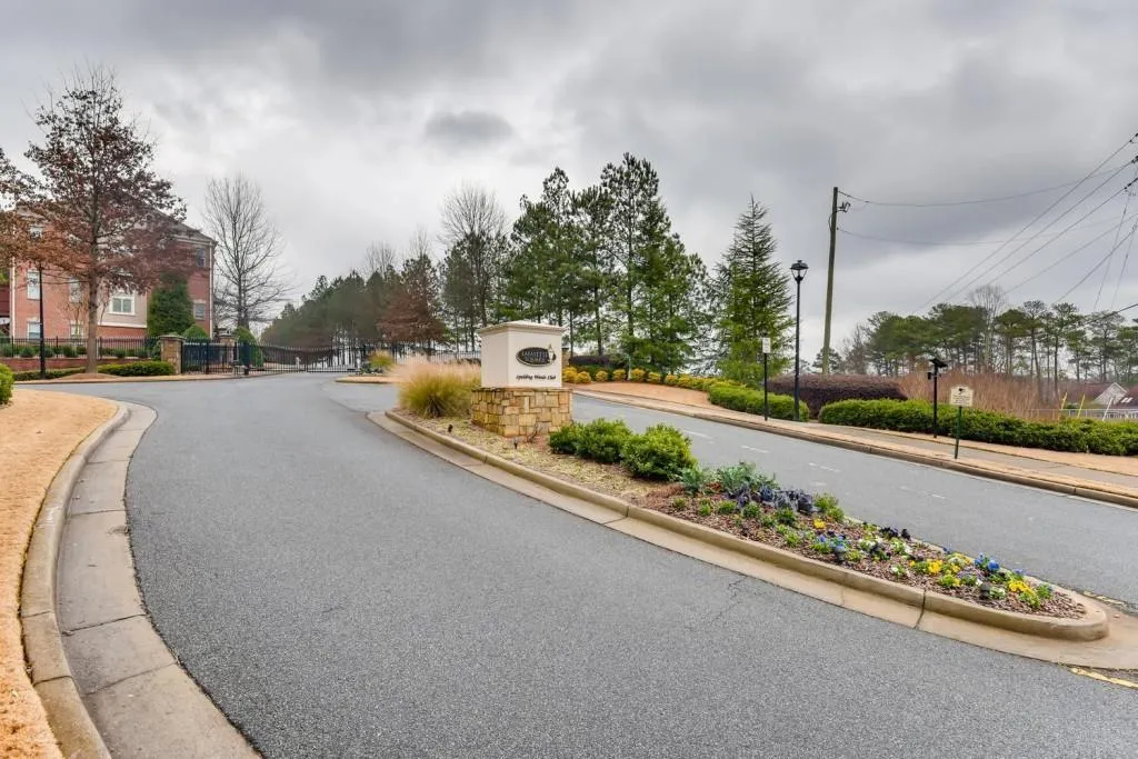 985 Bergeron Place, Sandy Springs, Georgia 30328, 3 Bedrooms Bedrooms, ,3 BathroomsBathrooms,Residential,Sold,985 Bergeron Place,6750072