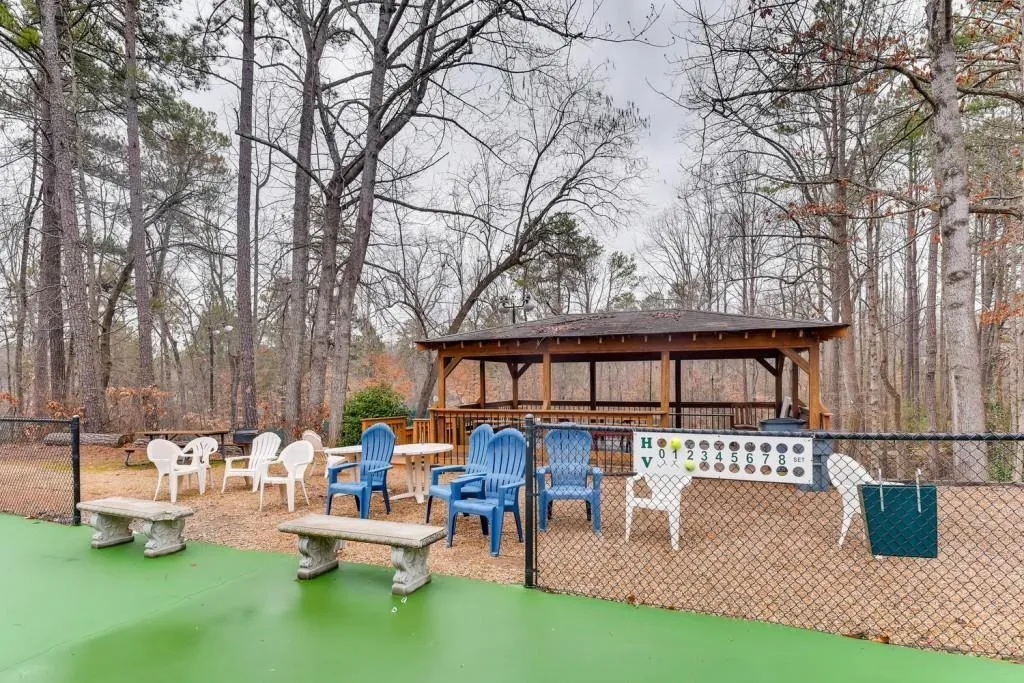 985 Bergeron Place, Sandy Springs, Georgia 30328, 3 Bedrooms Bedrooms, ,3 BathroomsBathrooms,Residential,Sold,985 Bergeron Place,6750072