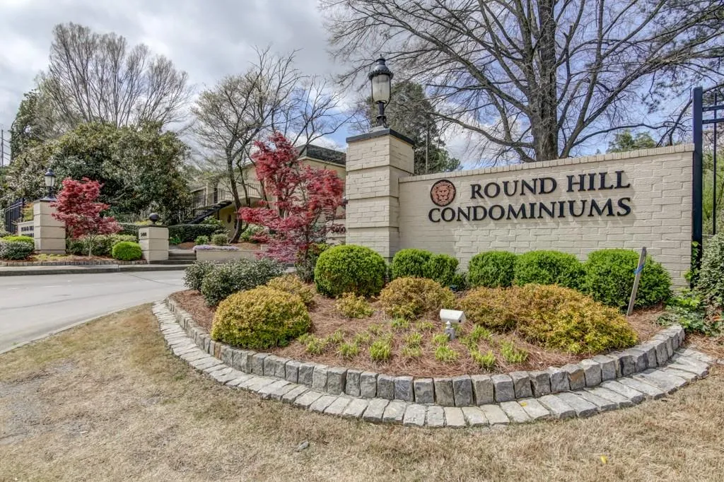5400 Roswell Road Unit M9, Sandy Springs, Georgia 30342, 2 Bedrooms Bedrooms, ,2 BathroomsBathrooms,Residential,Sold,5400 Roswell Road Unit M9,5991017