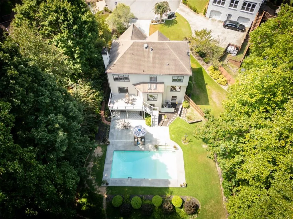 Drone / aerial view