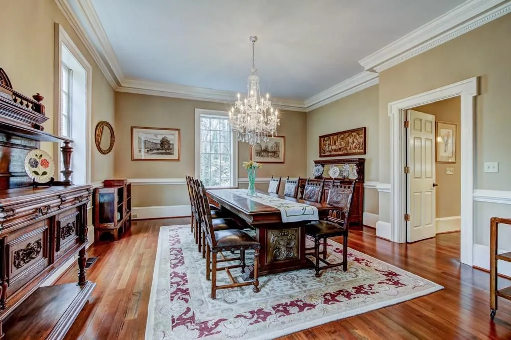 1270 Heards Ferry Road, Atlanta, Georgia 30328, 6 Bedrooms Bedrooms, ,5 BathroomsBathrooms,Residential,Sold,1270 Heards Ferry Road,6912770