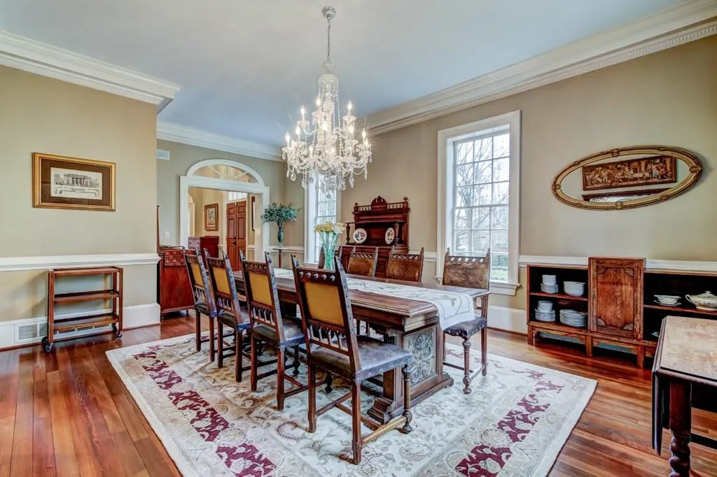 1270 Heards Ferry Road, Atlanta, Georgia 30328, 6 Bedrooms Bedrooms, ,5 BathroomsBathrooms,Residential,Sold,1270 Heards Ferry Road,6912770