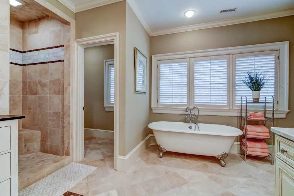 1270 Heards Ferry Road, Atlanta, Georgia 30328, 6 Bedrooms Bedrooms, ,5 BathroomsBathrooms,Residential,Sold,1270 Heards Ferry Road,6912770
