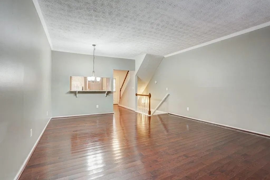 406 Wedgewood Way, Sandy Springs, Georgia 30350, 3 Bedrooms Bedrooms, ,2 BathroomsBathrooms,Residential,Sold,406 Wedgewood Way,6636246