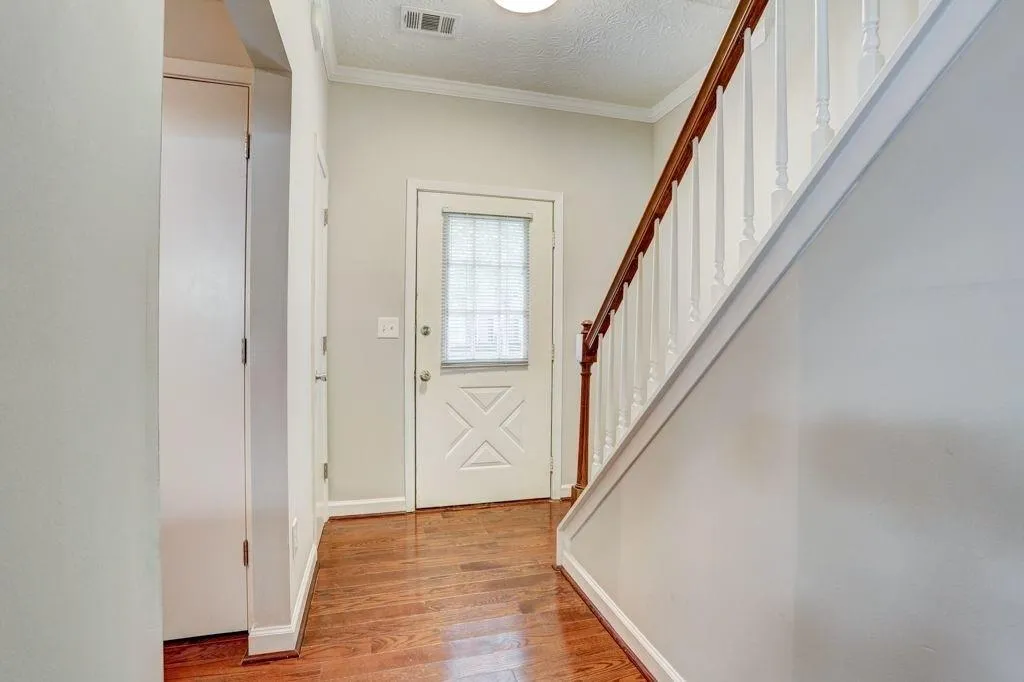 406 Wedgewood Way, Sandy Springs, Georgia 30350, 3 Bedrooms Bedrooms, ,2 BathroomsBathrooms,Residential,Sold,406 Wedgewood Way,6636246