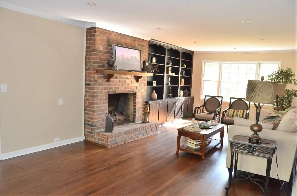 7525 Spalding Lane, Sandy Springs, Georgia 30350, 4 Bedrooms Bedrooms, ,4 BathroomsBathrooms,Residential,Sold,7525 Spalding Lane,5563840