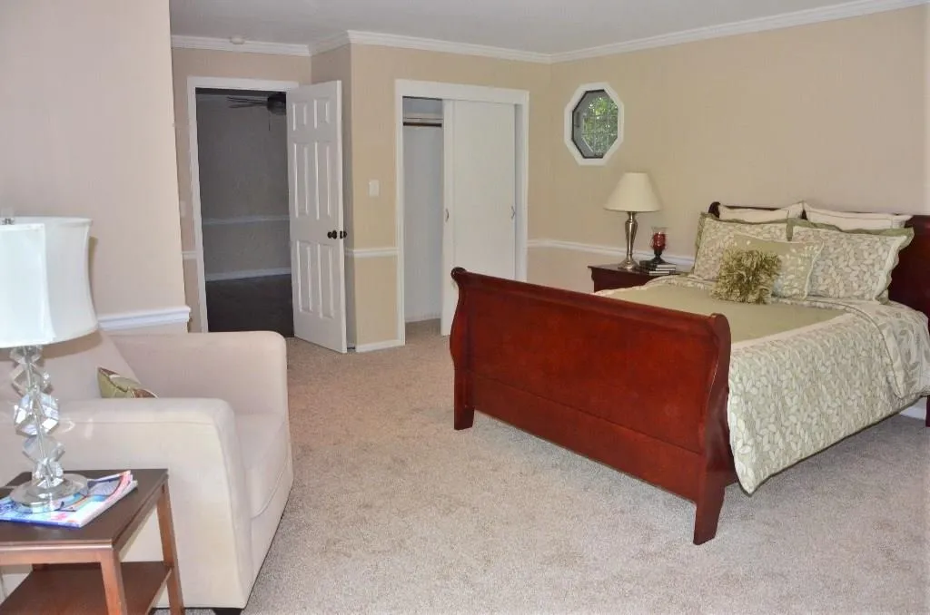 7525 Spalding Lane, Sandy Springs, Georgia 30350, 4 Bedrooms Bedrooms, ,4 BathroomsBathrooms,Residential,Sold,7525 Spalding Lane,5563840