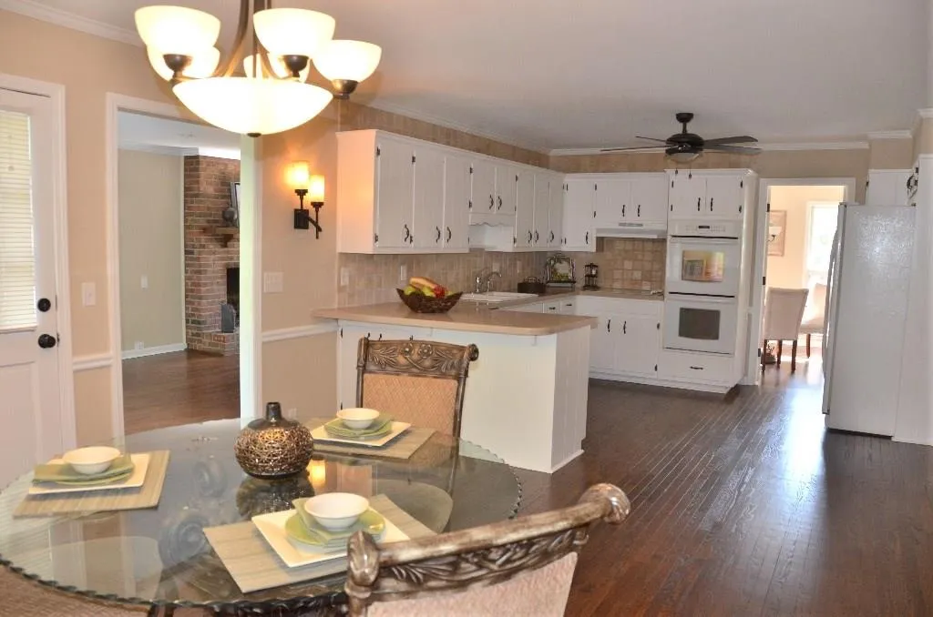 7525 Spalding Lane, Sandy Springs, Georgia 30350, 4 Bedrooms Bedrooms, ,4 BathroomsBathrooms,Residential,Sold,7525 Spalding Lane,5563840