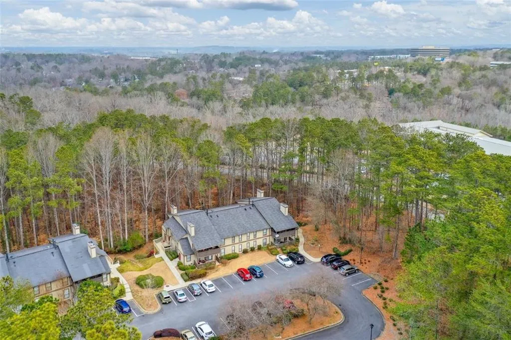 208 Woodcliff Drive, Sandy Springs, Georgia 30350, 2 Bedrooms Bedrooms, ,2 BathroomsBathrooms,Residential,Sold,208 Woodcliff Drive,6838912