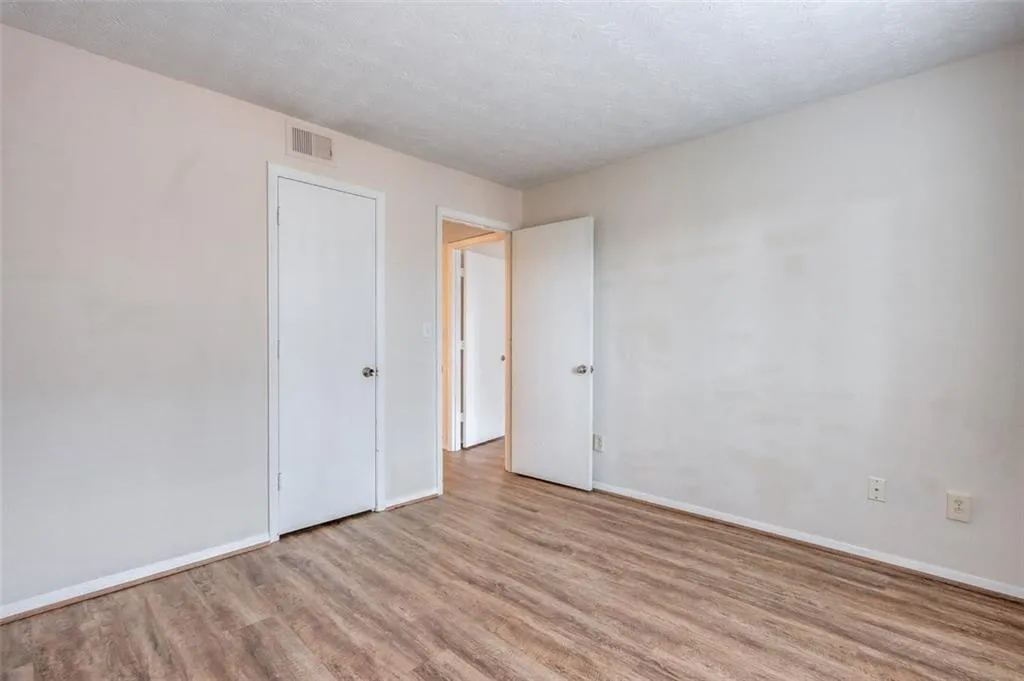 208 Woodcliff Drive, Sandy Springs, Georgia 30350, 2 Bedrooms Bedrooms, ,2 BathroomsBathrooms,Residential,Sold,208 Woodcliff Drive,6838912