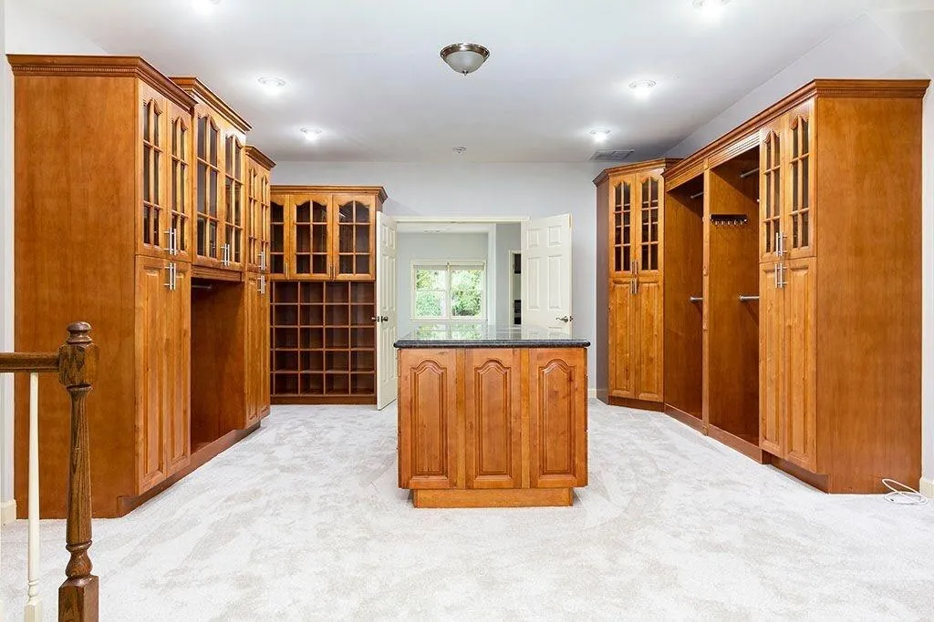 400 Waterpine Court, Atlanta, Georgia 30350, 9 Bedrooms Bedrooms, ,7 BathroomsBathrooms,Residential,Sold,400 Waterpine Court,6095958