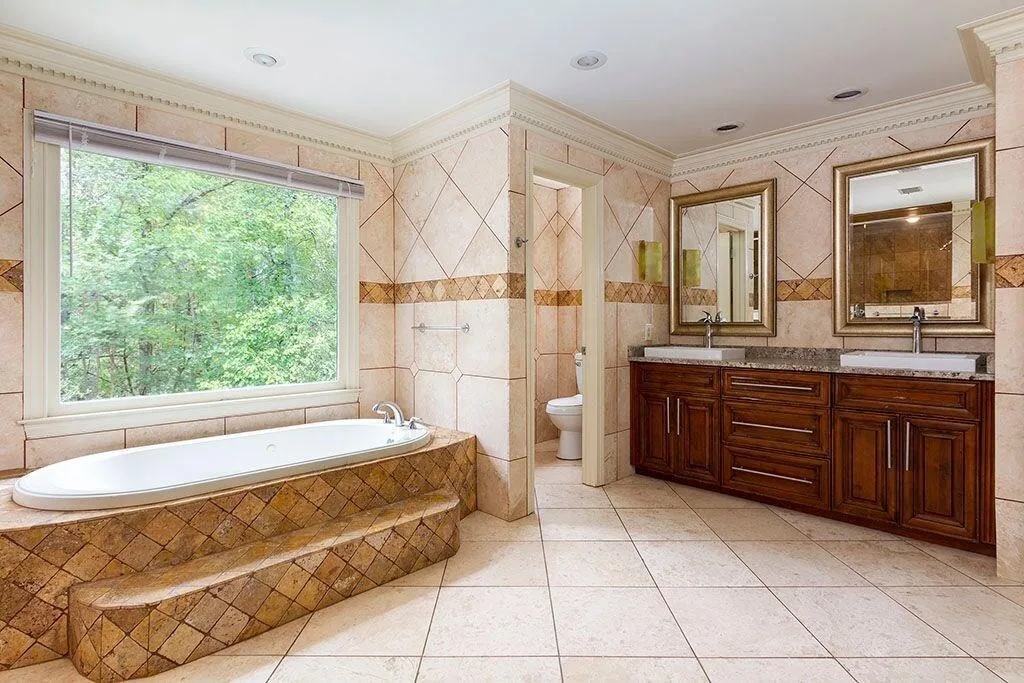 400 Waterpine Court, Atlanta, Georgia 30350, 9 Bedrooms Bedrooms, ,7 BathroomsBathrooms,Residential,Sold,400 Waterpine Court,6095958