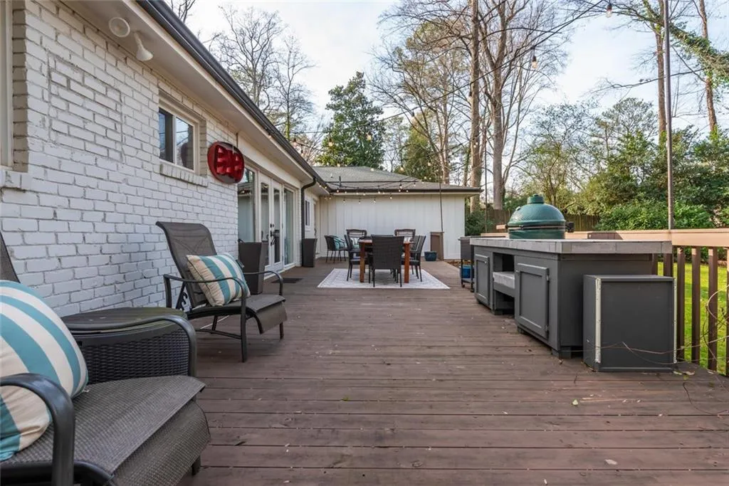 454 Carolwood Lane, Atlanta, Georgia 30342, 4 Bedrooms Bedrooms, ,3 BathroomsBathrooms,Residential,Sold,454 Carolwood Lane,6665883