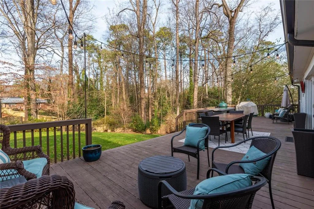 454 Carolwood Lane, Atlanta, Georgia 30342, 4 Bedrooms Bedrooms, ,3 BathroomsBathrooms,Residential,Sold,454 Carolwood Lane,6665883