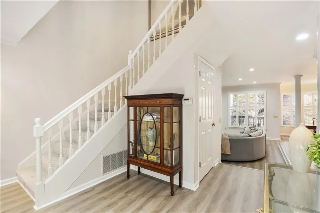 106 Bainbridge Drive, Sandy Springs, Georgia 30327, 3 Bedrooms Bedrooms, ,2 BathroomsBathrooms,Residential,Sold,106 Bainbridge Drive,6979500