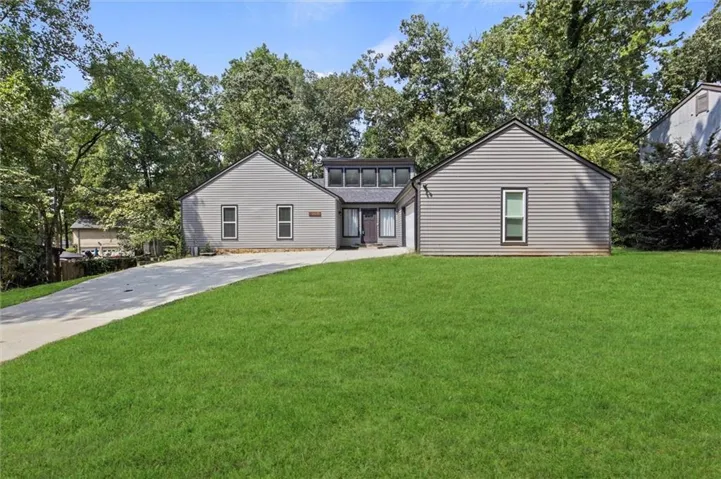 1060 Deer Chase Court, Stone Mountain, Georgia 30088