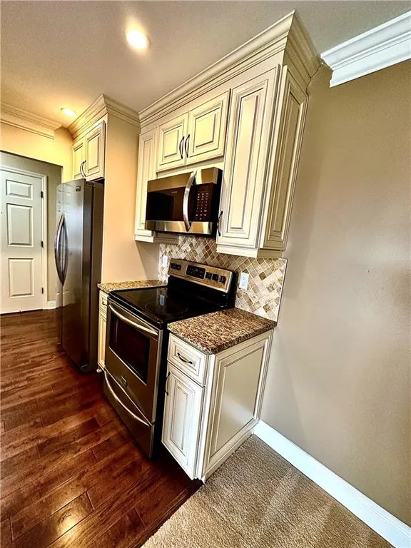 300 Johnson Ferry Road Ne Unit A712, Sandy Springs, Georgia 30328, 1 Bedroom Bedrooms, ,1 BathroomBathrooms,Residential,Sold,300 Johnson Ferry Road Ne Unit A712,7137551