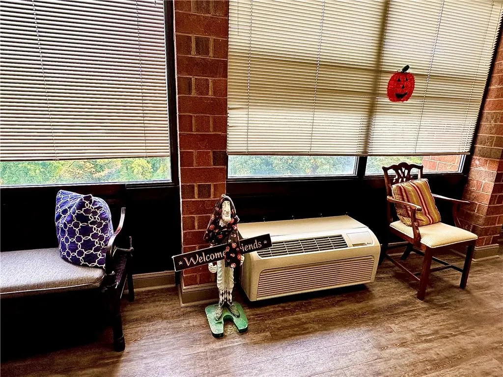 300 Johnson Ferry Road Ne Unit A712, Sandy Springs, Georgia 30328, 1 Bedroom Bedrooms, ,1 BathroomBathrooms,Residential,Sold,300 Johnson Ferry Road Ne Unit A712,7137551