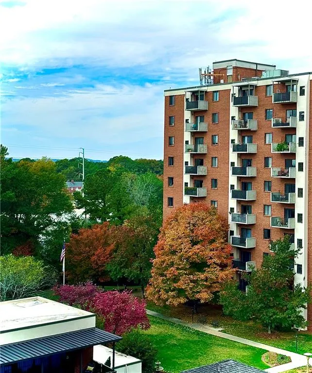 300 Johnson Ferry Road Ne Unit A712, Sandy Springs, Georgia 30328, 1 Bedroom Bedrooms, ,1 BathroomBathrooms,Residential,Sold,300 Johnson Ferry Road Ne Unit A712,7137551