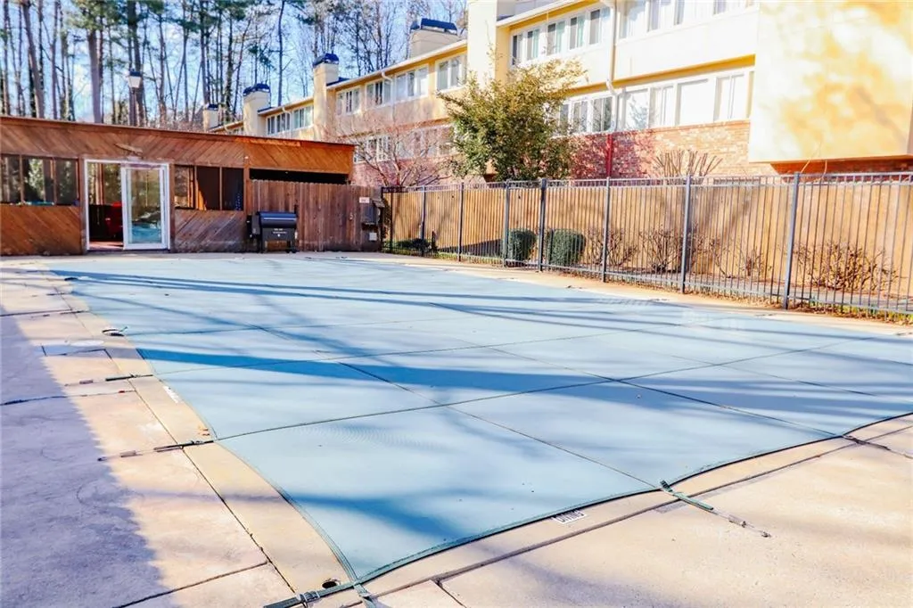 6124 Barfield Road, Sandy Springs, Georgia 30328, 4 Bedrooms Bedrooms, ,3 BathroomsBathrooms,Residential,Sold,6124 Barfield Road,6833894