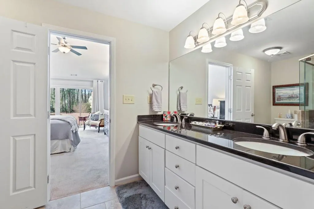 6124 Barfield Road, Sandy Springs, Georgia 30328, 4 Bedrooms Bedrooms, ,3 BathroomsBathrooms,Residential,Sold,6124 Barfield Road,6833894