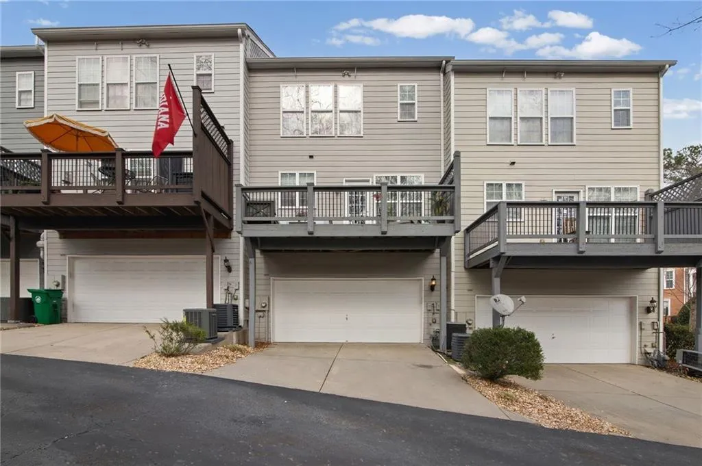 2312 Limehurst Drive Ne, Atlanta, Georgia 30319, 3 Bedrooms Bedrooms, 0 ,3 BathroomsBathrooms,Residential,For Sale,2312 Limehurst Drive Ne,7727340