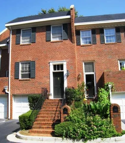 423 Ne Jefferson Circle Unit 423, Atlanta, Georgia 30328, 3 Bedrooms Bedrooms, ,2 BathroomsBathrooms,Residential,Sold,423 Ne Jefferson Circle Unit 423,5639553