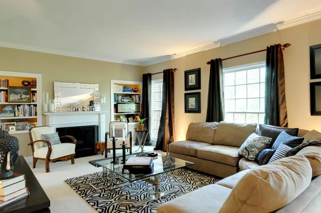 423 Ne Jefferson Circle Unit 423, Atlanta, Georgia 30328, 3 Bedrooms Bedrooms, ,2 BathroomsBathrooms,Residential,Sold,423 Ne Jefferson Circle Unit 423,5639553