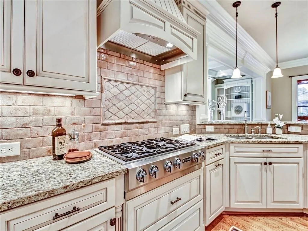 585 Franklin Road, Sandy Springs, Georgia 30342, 4 Bedrooms Bedrooms, ,3 BathroomsBathrooms,Residential,Sold,585 Franklin Road,6528147