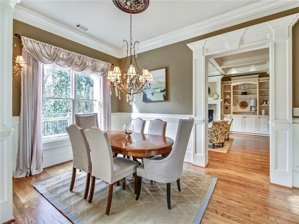 585 Franklin Road, Sandy Springs, Georgia 30342, 4 Bedrooms Bedrooms, ,3 BathroomsBathrooms,Residential,Sold,585 Franklin Road,6528147
