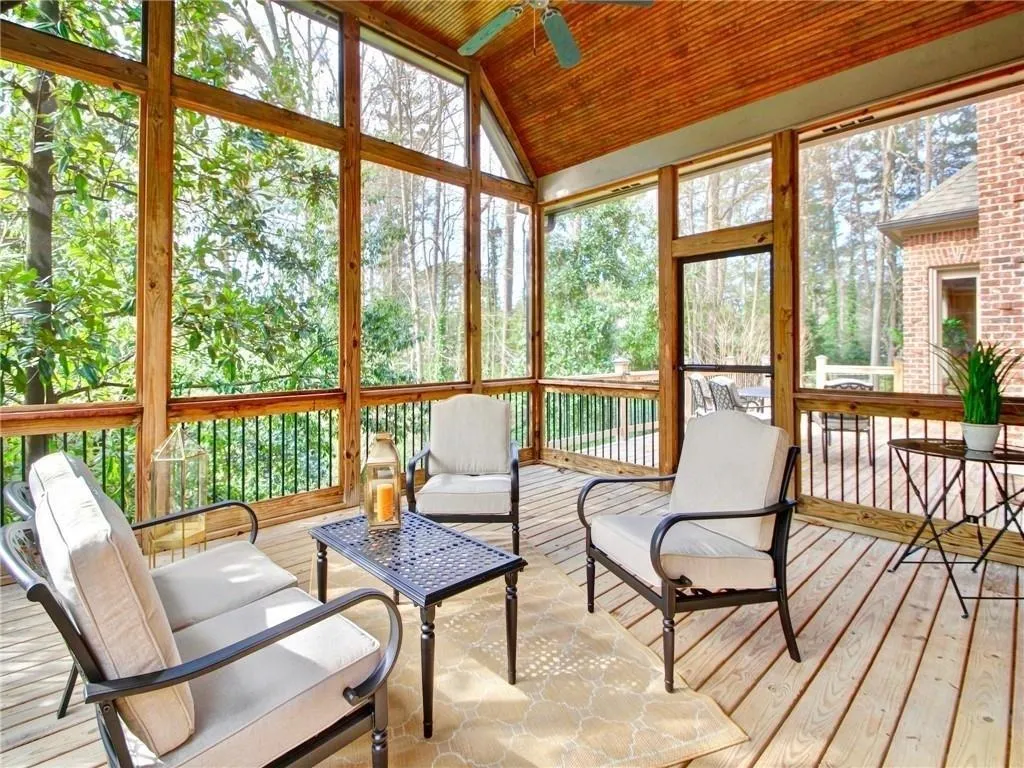 585 Franklin Road, Sandy Springs, Georgia 30342, 4 Bedrooms Bedrooms, ,3 BathroomsBathrooms,Residential,Sold,585 Franklin Road,6528147