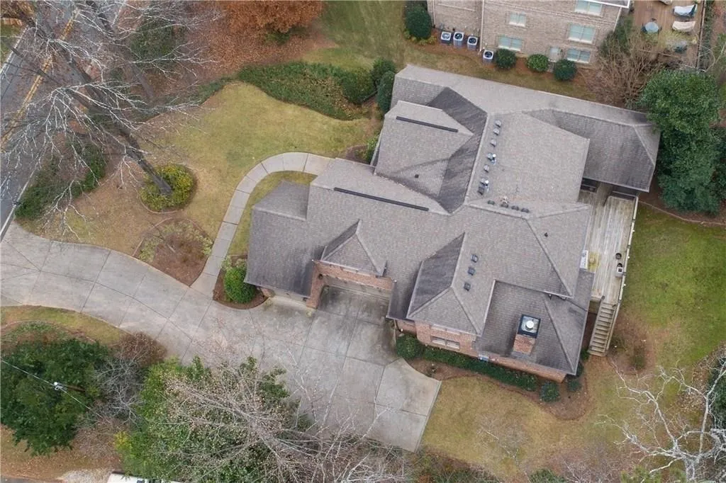 585 Franklin Road, Sandy Springs, Georgia 30342, 4 Bedrooms Bedrooms, ,3 BathroomsBathrooms,Residential,Sold,585 Franklin Road,6528147
