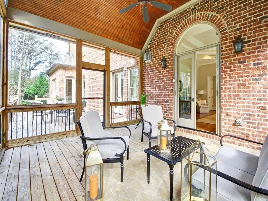 585 Franklin Road, Sandy Springs, Georgia 30342, 4 Bedrooms Bedrooms, ,3 BathroomsBathrooms,Residential,Sold,585 Franklin Road,6528147