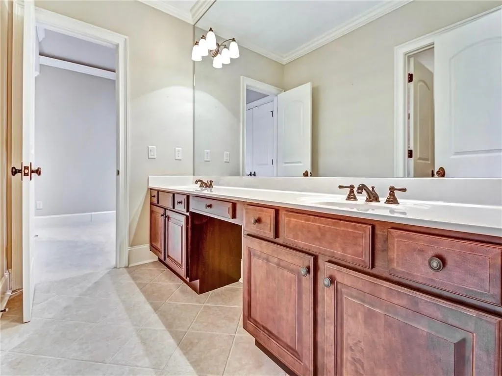 585 Franklin Road, Sandy Springs, Georgia 30342, 4 Bedrooms Bedrooms, ,3 BathroomsBathrooms,Residential,Sold,585 Franklin Road,6528147