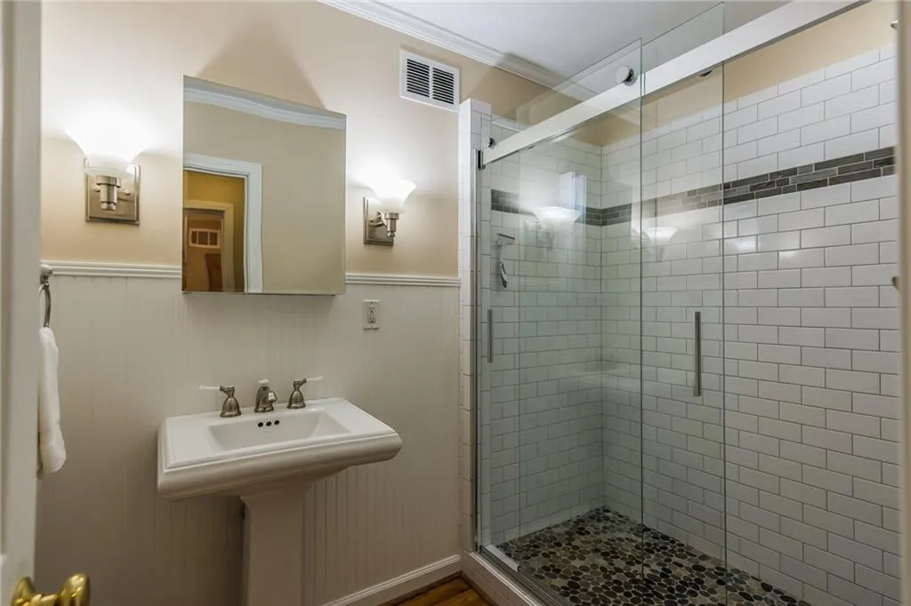 7583 Spalding Lane, Sandy Springs, Georgia 30350, 4 Bedrooms Bedrooms, ,3 BathroomsBathrooms,Residential,Sold,7583 Spalding Lane,5847987