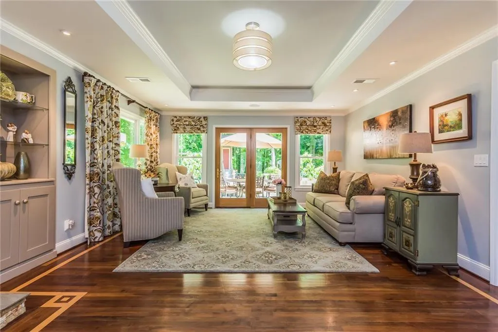 7583 Spalding Lane, Sandy Springs, Georgia 30350, 4 Bedrooms Bedrooms, ,3 BathroomsBathrooms,Residential,Sold,7583 Spalding Lane,5847987