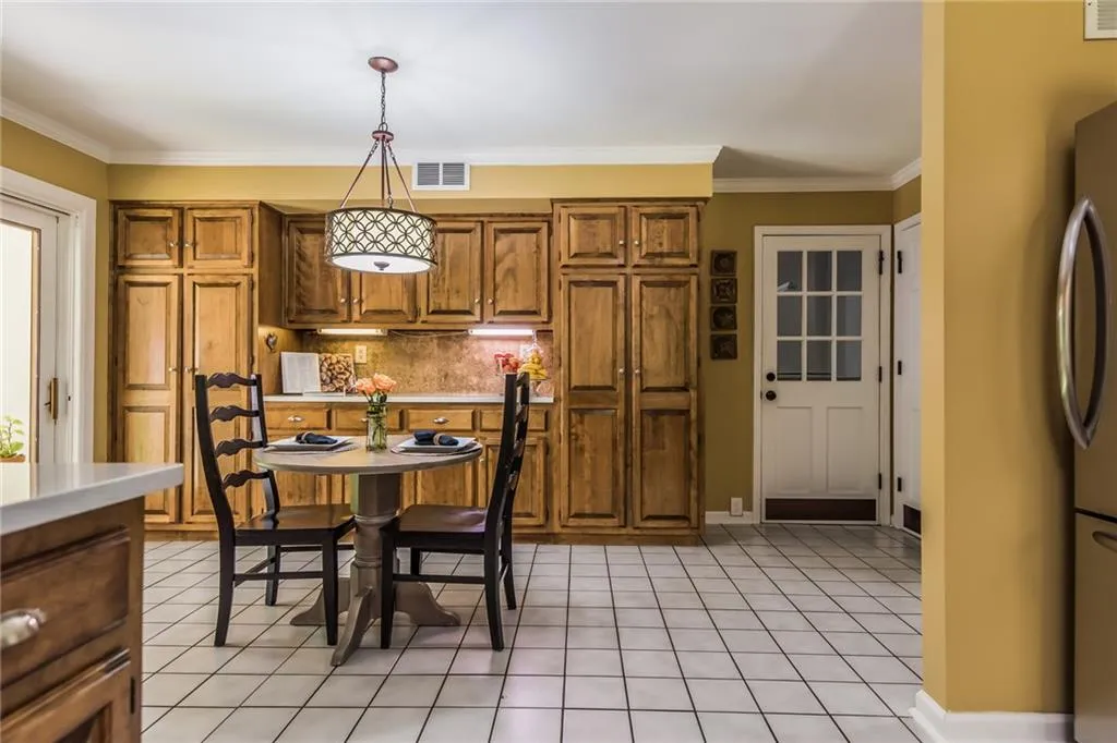 7583 Spalding Lane, Sandy Springs, Georgia 30350, 4 Bedrooms Bedrooms, ,3 BathroomsBathrooms,Residential,Sold,7583 Spalding Lane,5847987