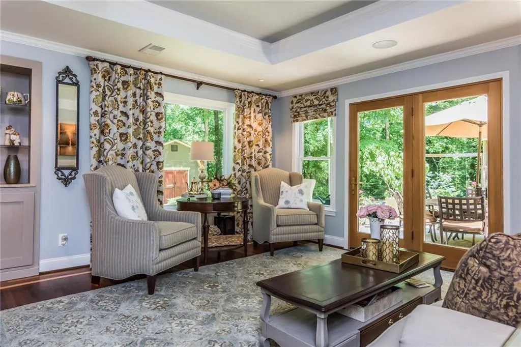 7583 Spalding Lane, Sandy Springs, Georgia 30350, 4 Bedrooms Bedrooms, ,3 BathroomsBathrooms,Residential,Sold,7583 Spalding Lane,5847987