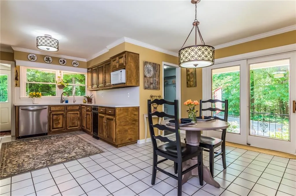 7583 Spalding Lane, Sandy Springs, Georgia 30350, 4 Bedrooms Bedrooms, ,3 BathroomsBathrooms,Residential,Sold,7583 Spalding Lane,5847987